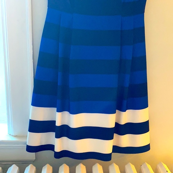 Fun Spring/Summer Dress - Picture 3 of 4